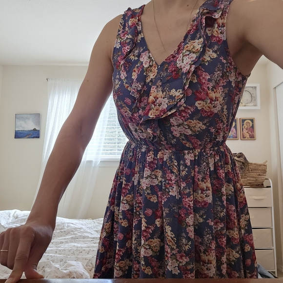 Floral Maxi Dress from Doe and Rae - Picture 8 of 8